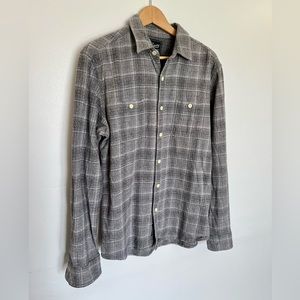 Grayers heritage flannel button up. Men’s size M. High quality and 100% cotton